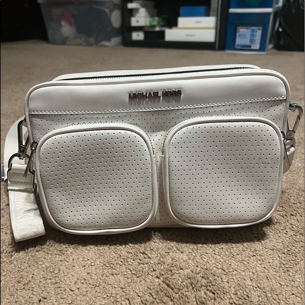 Medium size MK crossbody.